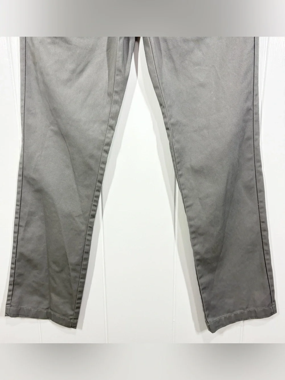 Volcom Men’s Gray Slim Tapered Chino Pants Size 30